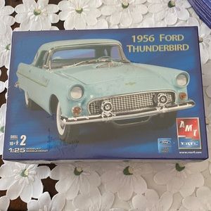 Model Kit 1956 Ford Thunderbird Moderate Difficulty